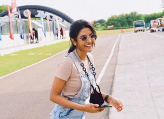 Nivedhithaa Sathish Instagram - PIT STOP DIARIES! 🤓🕺🏻 Thank you @_akhilputhiyedath for capturing the madness! 😝 Madras International Circuit