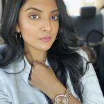 Nivedhithaa Sathish Instagram - Hello, Vanakkam, Saalam, Hanji, Bonjour, Cioa, Aloha, Ahlan Wa Sahlan! 🙏🏻 P.S. Apparently this #PhotoDump Issa thing. Keeping up with Instagramians you see! 😉 Makeup - @makeupbywanshazia ♥️ Chennai, India