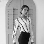 Nivedhithaa Sathish Instagram - Negative Space! Shot by - @harini_sarathy Location - @nolitapizzas Makeup - @makeupbywanshazia Hair - @ashwinihairandmakeup