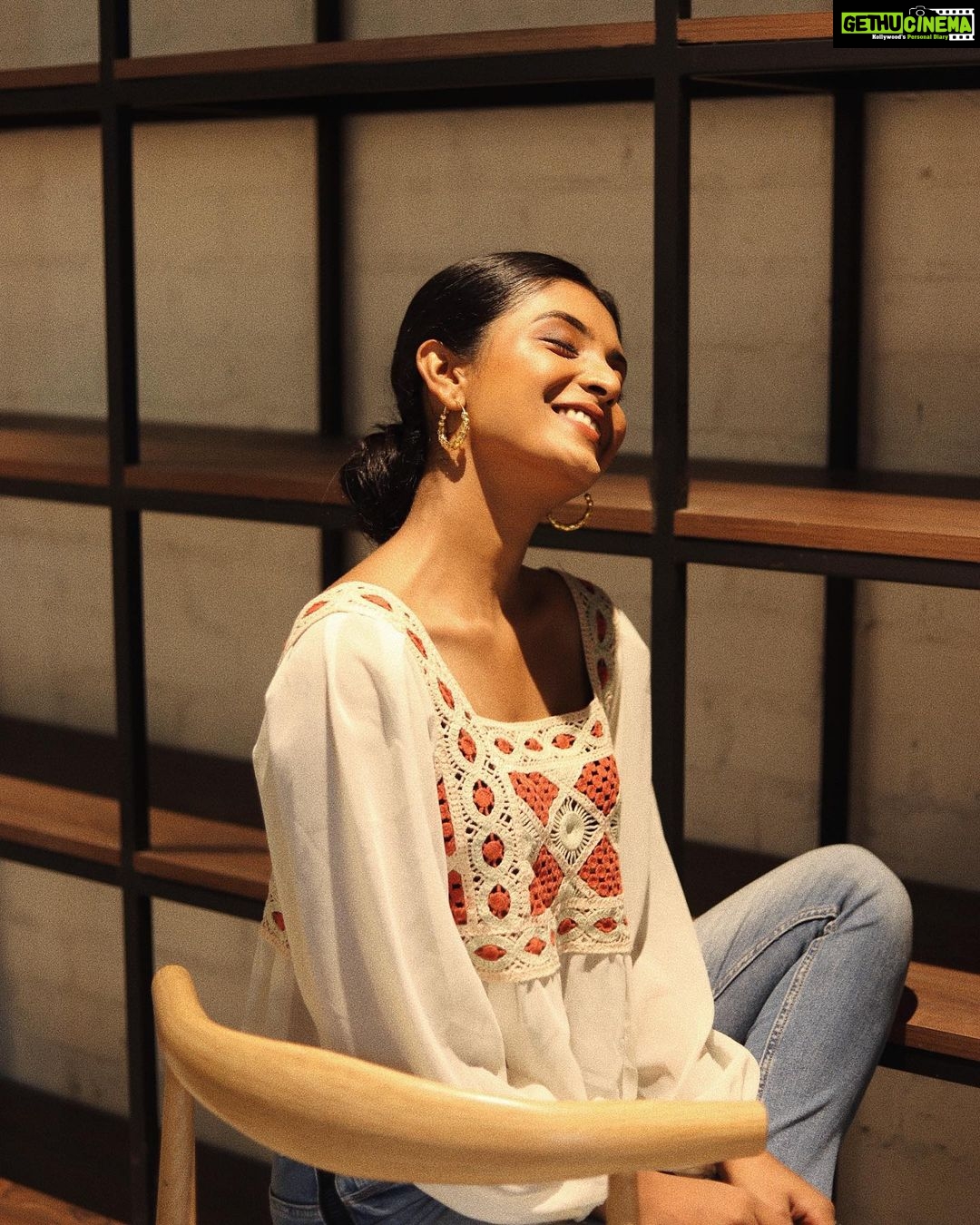 Nivedhithaa Sathish Instagram - Life is better when you’re laughing, It is also great when you know when to stop at times! P.S. Which I’m absolutely incapable of! 😅 Never fails to capture the true side @harini_sarathy! ❤️