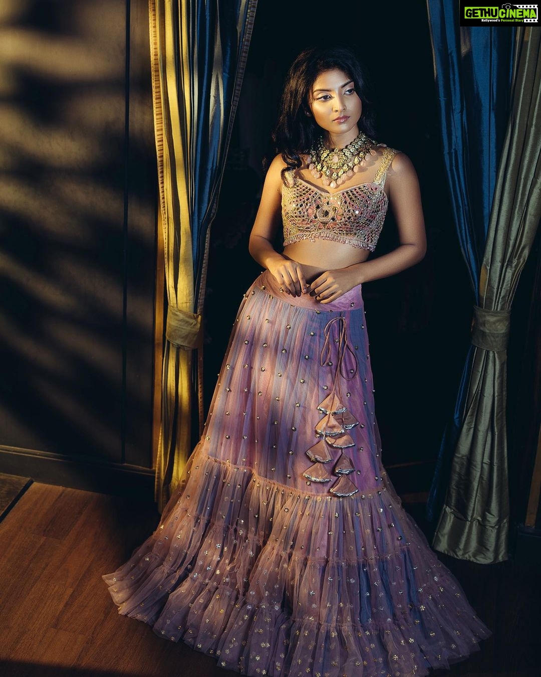 Nivedhithaa Sathish Instagram - We crave a different kind of buzz! Outfit - @studio149 Shot by - @ganesh_toasty Makeup - @salomirdiamond Hair - @raisedbrowsbybhavani Location - @bouteak_india Jewellery - @mspinkpantherjewel