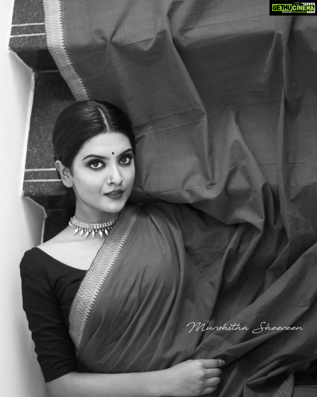 Nivedhithaa Sathish Instagram - #ChallengeAccepted Thank you @joycrizildaa @preethi_m_kumar @chandini_meda @i_sitaa @abi_bi_bu 😘 Here’s to strong women! May we know them. May we raise them. May we be them. #WomenSupportingWomen