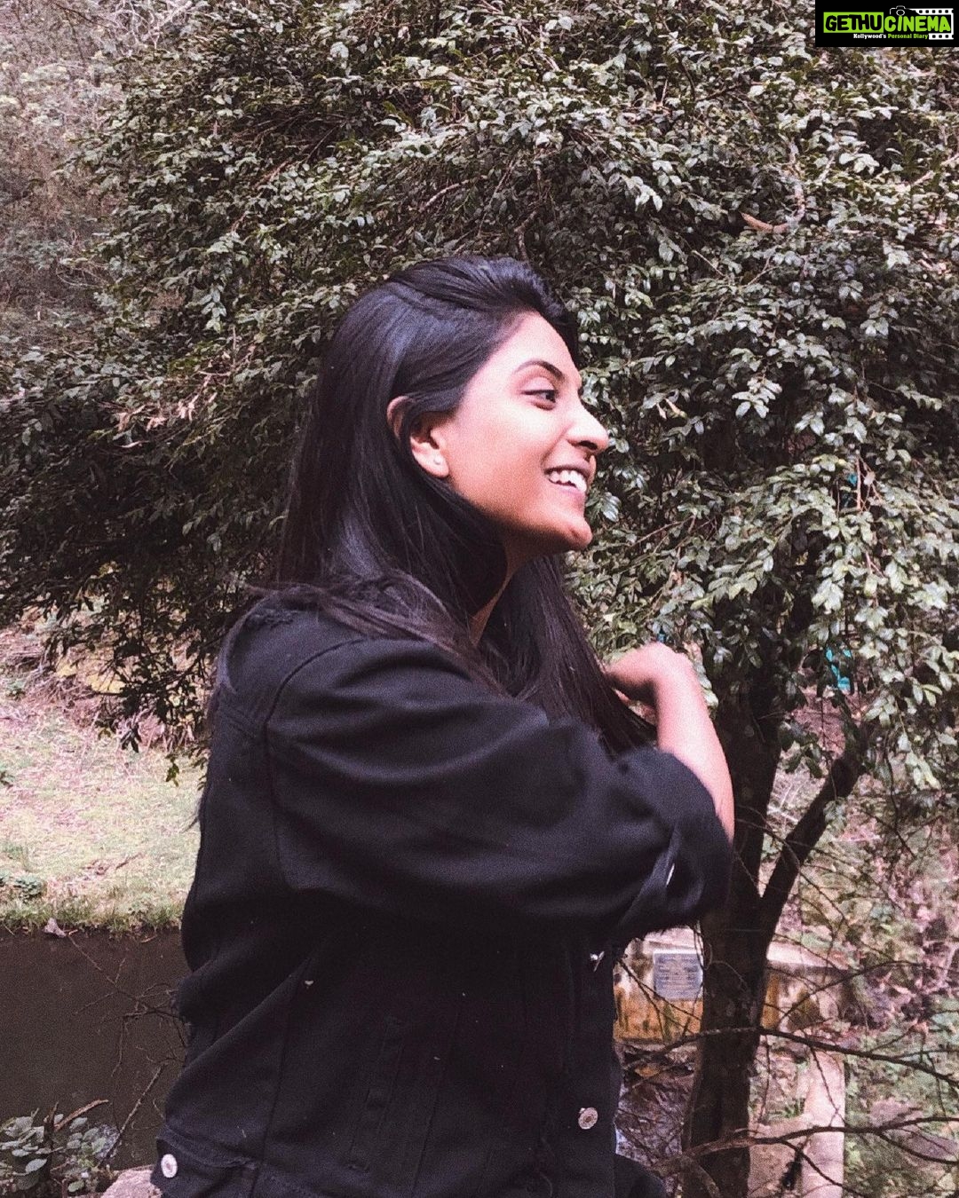 Nivedhithaa Sathish Instagram - It’s like I’m reading a book and it’s a book I deeply love, But I’m reading it slowly now. So the words are really far apart and the spaces between the words are almost infinite. 💫❤️