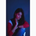 Nivedhithaa Sathish Instagram - Brilliance behind the camera - @ddharan96 🧢❤️ #blues #corluz Unique Very Indian
