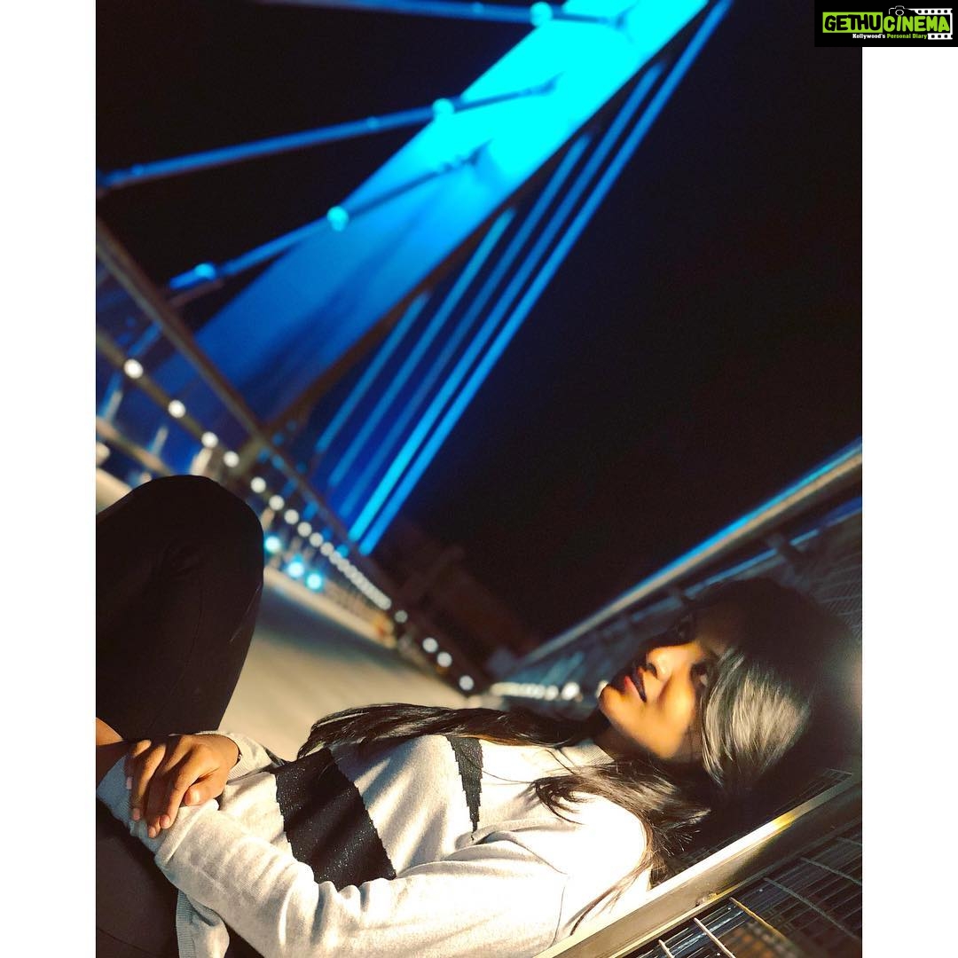 Nivedhithaa Sathish Instagram - 💙🖤