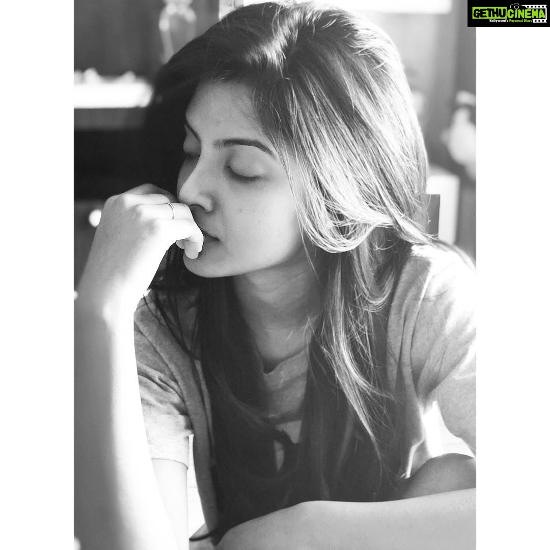 Nivedhithaa Sathish Instagram - #MOOD.
