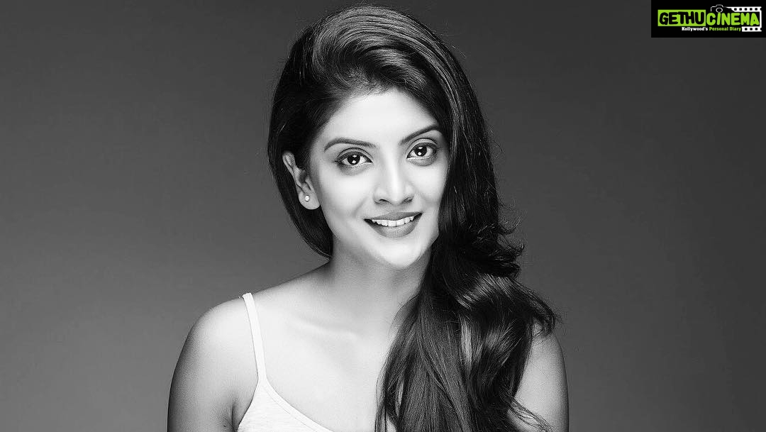 Nivedhithaa Sathish Instagram - @navneethbalachanderan 💪🏻