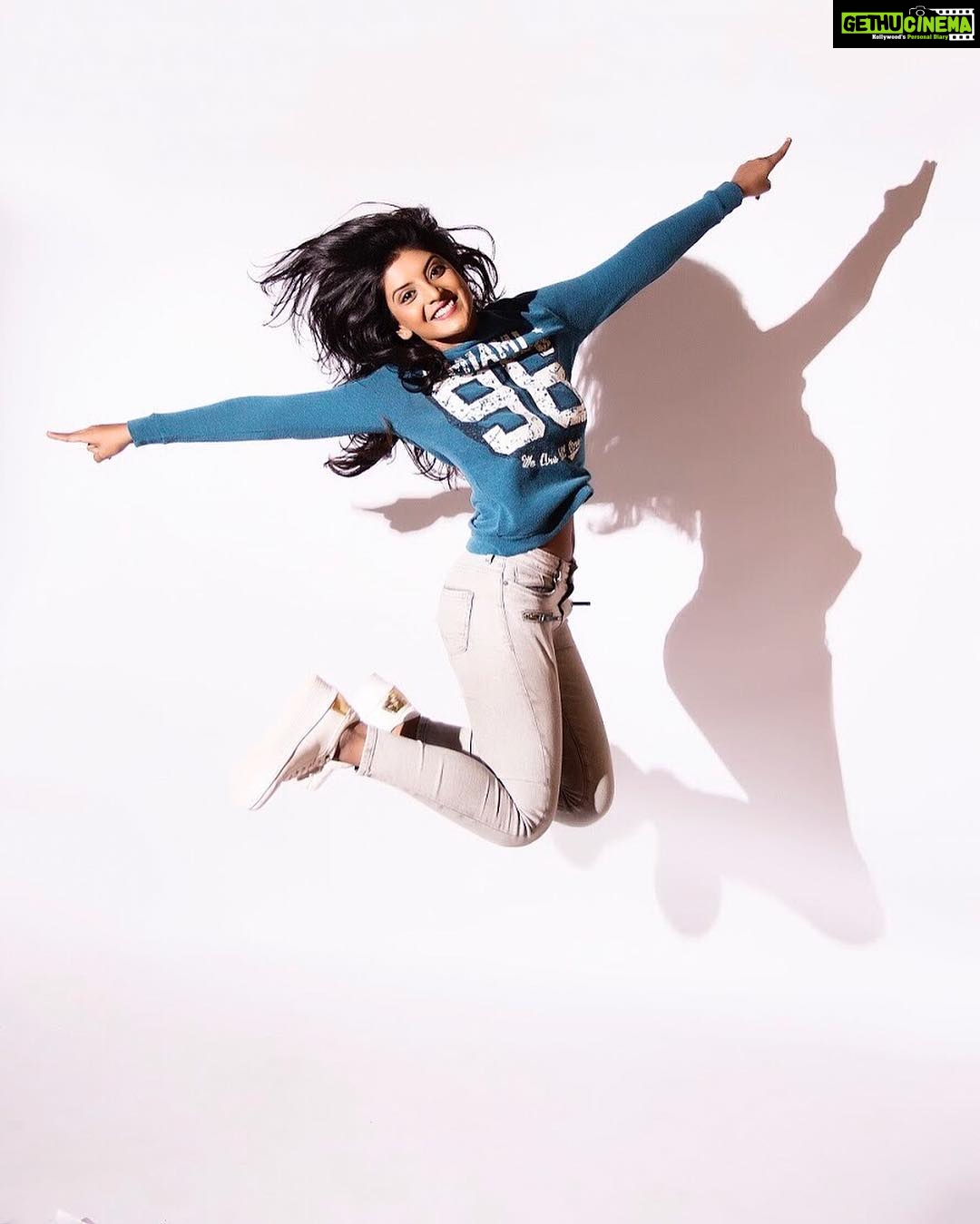 Nivedhithaa Sathish Instagram - You jump, I jump, remember? Jumping Jack #Happiest #MrHopps 🐰