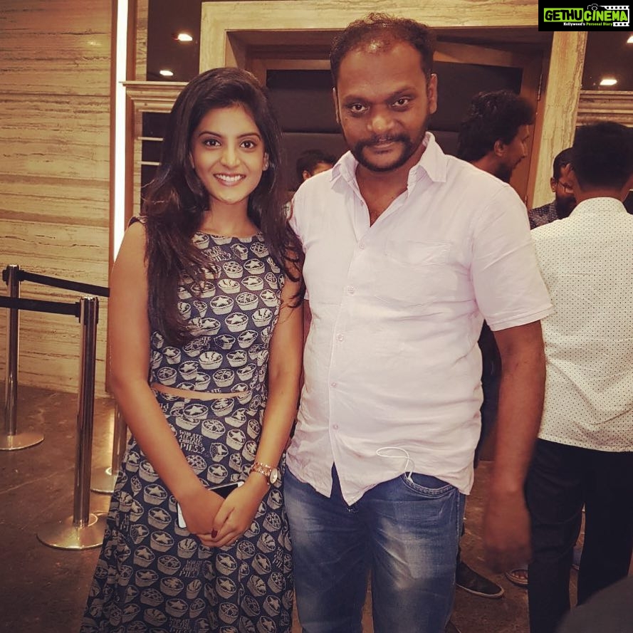 Nivedhithaa Sathish Instagram - With the man himself. Thanks is not the word. This day will always remain Irreplaceable in my life. Couldn't have asked for more, Richly blessed is how I feel having a Master like you. Yet, Thank you Bramma Sir for giving AN IDENTITY TO MY DREAM. I promise to make you proud. Yours loving Subbu! #MagalirMattum #September15th♥️