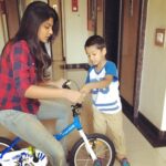 Nivedhithaa Sathish Instagram - In conversation about the brake fixing with the little boss! #AsfarBaby #fav ❤️