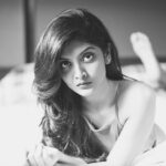 Nivedhithaa Sathish Instagram - A vibrant and independent woman is much more beautiful than a woman who waits for people to validate her existence. Thanks Nav and Pran! xD