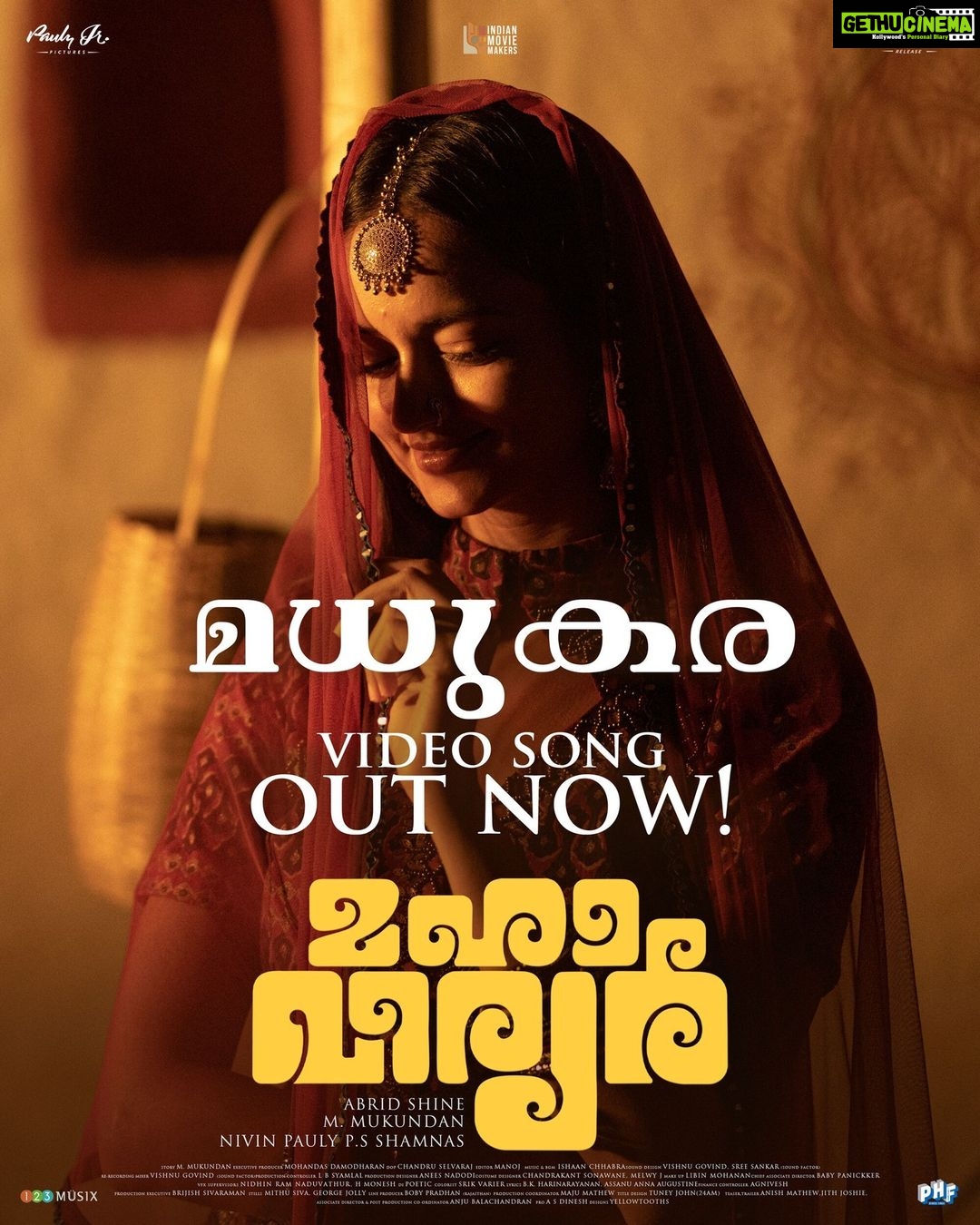 Nivin Pauly Instagram - Here’s the Video of the folksy #Madhukara 🔮🎼🎶 🎶 🎶 #LinkInBio & #LinkInStory Performed by K.S. Harisankar ‘Ghoomar’ vocals : Arpita Gandhi Lyrics : B.K. Harinarayan Produced and Arranged by : Ishaan Chhabra Composition based on traditional Rajasthani folk Ravanhatta : Chandan Jawda Sarangi : Sabir Khan (Jaipur) Kartal : Mohd. Rafiq Dholak and Indian percussion : Prashant Trivedi and Rakesh Bhardwaj Vocal supervision : Jeevan Padmakumar Vocals recorded at My Studio (Kochi) by Sai Prakash #Mahaveeryar #AbridShine #MMukundan @ps_shamnas @paulyjrpictures #IndianMovieMakers @AsifAli @lal_director @ShanviSri @actor.sidhique @lalualexactor #VijayMenon @major_ravi #sudheerkaramana #Krishnaprasad @srikantmurali @sukumaranmallika @prajodkalabhavan @Padmaraj_ratheesh @sudheer_paravoor @sooraj_s_kurup @pramod_veliyanadu @shylajapambu @chandruselvaraj @ishaanchhabra90 #Manoj @Anees_nadodi @babypanikar #Chandrakant @___melwy_j___ @libin_mohanan @anju._nair @soundfactorofficial @sree_sankar @_vishnugovind @lbs_lal @mithu_siva #GeorgeJolly #Shaheenthaha #Nidhinram @agnivesh_22 @maju_mathew @bobby94446 @tuneyjohn @yellow_tooths @mahaveeryar #Mahaveeryar #123musix