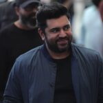 Nivin Pauly Instagram - Dubai ❤️ #Mahaveeryar