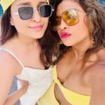 Parineeti Chopra Instagram - Bday photo dump no.1 It was a whirlwind 48 hours of pure celebration, jet lag, tacos, hugs, laughs and the ocean! Will take a week to recover from, and a lifetime to forget! ✨ Happy bday to the world’s desi girl, but my mimi didi. I love you. 🎉🎂 @priyankachopra Cabo San Lucas,Mexico