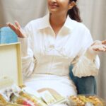 Parineeti Chopra Instagram - This year @thisissahajchopra and @shivangchopra99 are in for a surprise - the perfect Raksha Bandhan hamper! The IGP.com Rakhi Hamper is soo amazing that I couldn't resist exploring it. Now you too can get these gorgeous Rakhi Hampers with stunning Rakhis, Puja Thalis, and yummy Sweets. Visit IGP.COM and explore the best designer Rakhi collection NOW. #KnotsOfLove - Rishton ko Nazdeek Layein @igpcom #IGP #rakshabandhanhamper #rakshabandhan #Personalizedgifts