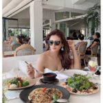 Parul Yadav Instagram - The sun, the sea and the star😜😜😜 channeling my inner Hedy Lamar!! #HelloSunday #SundayStyle #SundayStyleEdit #SundayStyleVibe #SelfieDump #SelfieMood #SelfieMode #TravelOOTD #TravelStyles #WhiteAndBlue #ByTheSeaSide #YummyFoods #YummyForMyTummy #Athens #AthensVibe #AthensGreece #GreeceTravel #LoveGreece #GreeceLife #PYStyleFile #HedyLamarr Athens, Greece