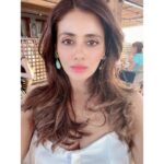 Parul Yadav Instagram - The sun, the sea and the star😜😜😜 channeling my inner Hedy Lamar!! #HelloSunday #SundayStyle #SundayStyleEdit #SundayStyleVibe #SelfieDump #SelfieMood #SelfieMode #TravelOOTD #TravelStyles #WhiteAndBlue #ByTheSeaSide #YummyFoods #YummyForMyTummy #Athens #AthensVibe #AthensGreece #GreeceTravel #LoveGreece #GreeceLife #PYStyleFile #HedyLamarr Athens, Greece