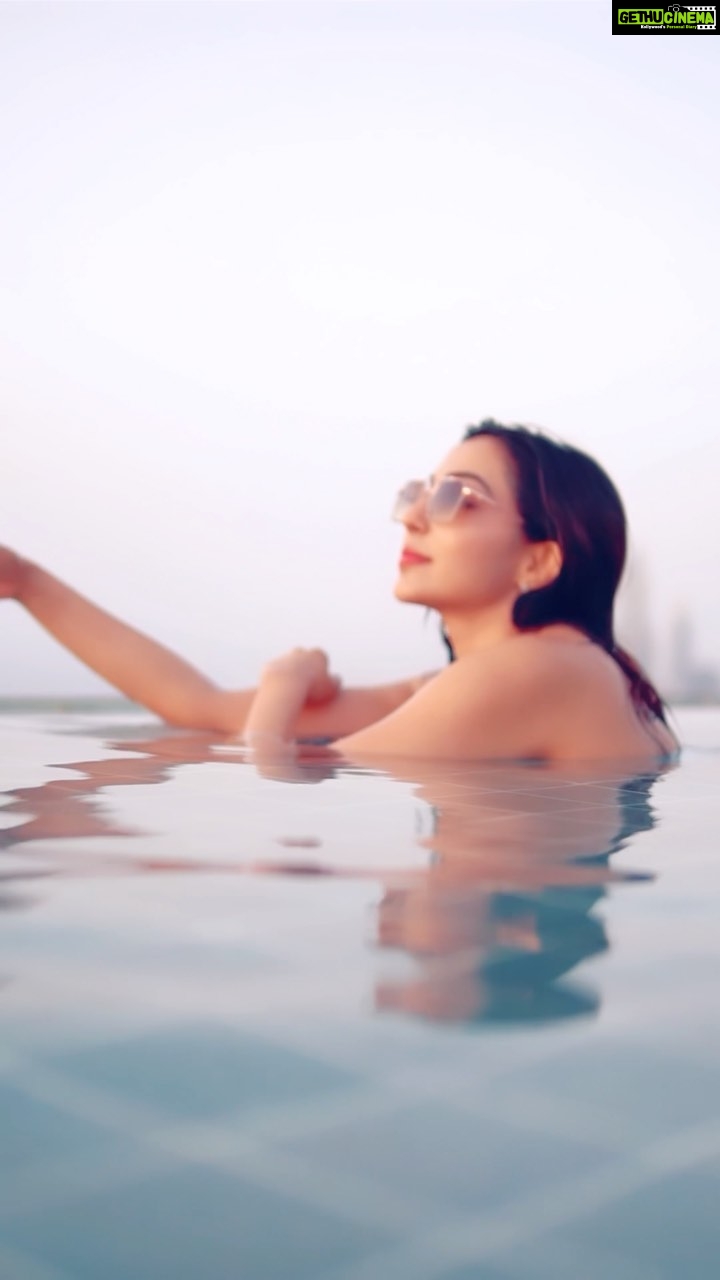 Parvatii Nair Instagram - Feeling close to heaven in the infinity pool which is the highest pool in the world at @addressbeachresort !!🤩 pure bliss😍 @chambre__noire_fotos . . . . . . #visitdubai #addressbeachresort #dubai #dubaiphotography #dubaivideographer #dubaiinfluencer #dubaiinstagram Address Beach Resort