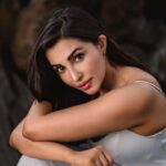 Parvatii Nair Instagram – You can’t stop the waves, but you can learn to surf . 🌊 

@bricabrac.in @vaibhav_murugesan
