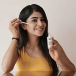 Pavithra Lakshmi Instagram – Skincare should always be your first step in the morning after your daily chores ✅

I have been raving about @olayindia Vitamin C Super Serum as it’s perfect to use in the day and goes 10 layers deep into the skin & also gives you a radiant glow from within. It helps reduce dark spots, pigmentation and blemishes 😌

Grab yours from Nykaa today from the hot pink sale 🤌🏻

#Ad #OlayVitaminCSerum #SkinSoDeepInLove #Skincare

Photography @vigneshkumar.rb