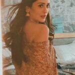 Payal Rajput Instagram - Let your chaos explode 😻 ————————————— Reel credits @hairmakeupbypriyanka 🎵