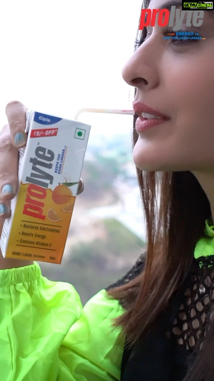 Payal Rajput Instagram - Balancing my life has never been easier, hence I prefer Prolyte. Prolyte gives energy that helps me push through a little extra during pivotal moments. #EnergyThatKeepYouGoingLonger #PoweredByProlyte #Prolyte #ElectrolyteDrink #EveryDayIsAMarathon #ProlyteEnergyDrink #VitaminDrink #EnergyDrink #Healthy #Energy #Reviving #Fitness #Workout #HealthyLifestyle #PerformBetter