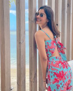 Payal Rajput Instagram - Ok bye 🦋... 🦋 🦋 🦋 Wearing @n.o.u.v.e