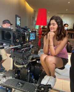 Payal Rajput Instagram - Let’s roll 🎥...Cz it’s my bday🎂
It’s been a bday to remember.
🤍
Feeling beyond fortunate to be part of such brilliant team #golmaal 🖤
Thank you everyone for your warm wishes ,you always seem to make my bday extra special 🧿
#bday2021