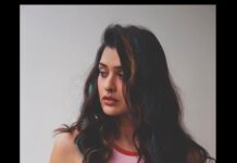 Payal Rajput Instagram - When photographer asked a sleepy head to pose .. Me : 😴😴😴