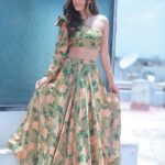 Payal Rajput Instagram - Rooftop and all smiles .... ... Wearing @aparnakfashion