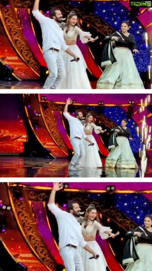 Payal Rajput Instagram - #Bheemla feever on stage with beautiful @rajputpaayal and @sreemukhi ๐บ๐โค๏ธ @arunkaundinya @payarabh #zeemahotsavam #zeetelugu #dance #energy #stage #payalrajput #paayalrajput #shreemukhi #saurabhhdhingra #Saurabhh #Essdee #reel #pwanakalyan #pawankalyanfans #thamam #arunkaundinya #payarabh