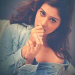 Payal Rajput Instagram - “I want to be like water. I want to slip through fingers, but hold up a ship.” #life 🍃 ———————————————- 📸 @ashishsom @manassompura 🧏🏼‍♀️ @vicharemeghna 🎭 @ya.nikam