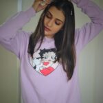Payal Rajput Instagram – Everything looks better with my eyes closed !
Wearing @burger.bae 💜