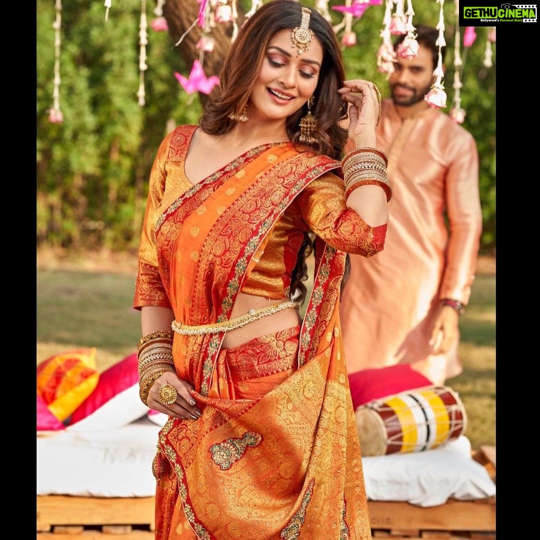 Payal Rajput Instagram - The Joy of Dressing is an Art π βββββββββββββββ Lensed @jigneshasharaofficial Hair do @hairartistpoojagupta Mua @harshpawar182008 Assisted @yadavparikshitphotography @aniljaiswal_ Brand shoot @lifestylesaree.official