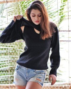 Payal Rajput Instagram - Just Day dreaming 💭 
——————————💭
Wearing @pankhclothing 💭
📸 @theessdee