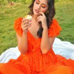 Payal Rajput Instagram – “When you look at a cupcake, you’ve got to smile.” 😃 🧁 
——————————————-
Lensed @vclicksphactoryofficial 
Wearing @prpret.official 
Mua @makeupbyshruthipatil 
Hairdo @vimalareddymakeovers 
Cupcakes @divyne_bites 
_____________________