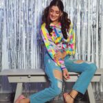 Payal Rajput Instagram - I prefer living in colours 🌸 . Lensed @vclicksphactoryofficial 📸 🙎🏼‍♀️ @vimalareddymakeovers 💄 @makeupbyshruthipatil Wearing @meeamifashion 💙