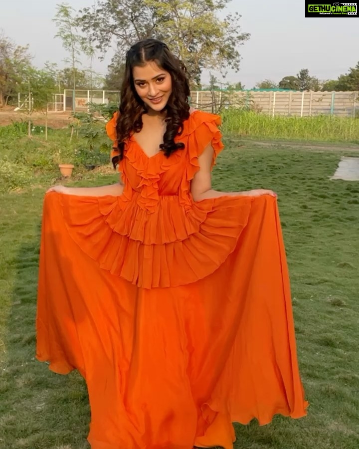 Payal Rajput Instagram - That’s my duck face 🦆😜 WE HAD AN AMAZING SHOOT ..PICTURES COMING SOON ✔️ . Hair @vimalareddymakeovers Mua @makeupbyshruthipatil Lensed by @vclicksphactoryofficial Wearing @prpret.official