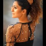 Payal Rajput Instagram - The artists sees what others only catch a glimpse of ✔️ 📸 @ashishsom 🥰🥰🥰 Assisted by @manassompura 👱🏻‍♀️ @vicharemeghna 💄 @ya.nikam