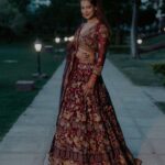 Payal Rohatgi Instagram - Beginning of this beautiful journey of our life!! Need all your blessings & wishes❤️🤗 📸- @movieingmoments Outfits: @studybyjanak @jaypeehotels @anchalvermamua ✈️ @mvtsindia #payalkesangram #sangrampayalwedding #wedding #sangramsingh #payalrohatgi Jaypee Place Agra