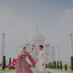 Payal Rohatgi Instagram - पाyal ke Sangराम 🙏❤️ . . . 📸 @movieingmoments Travel Partner : @holidaysbymaitri24 @mvtsindia Outfit : @asopalav @_risaoffical @house_of_risa_ @wfivecommunication Jewellery : @multanijewellersofficial Mua : @makeup_storiesshagunjuneja Wedding Ideation : @anupma543 #PayalKeSangRam #PaRam #SangramSingh #PayalRohatgi #tajmahal Agra