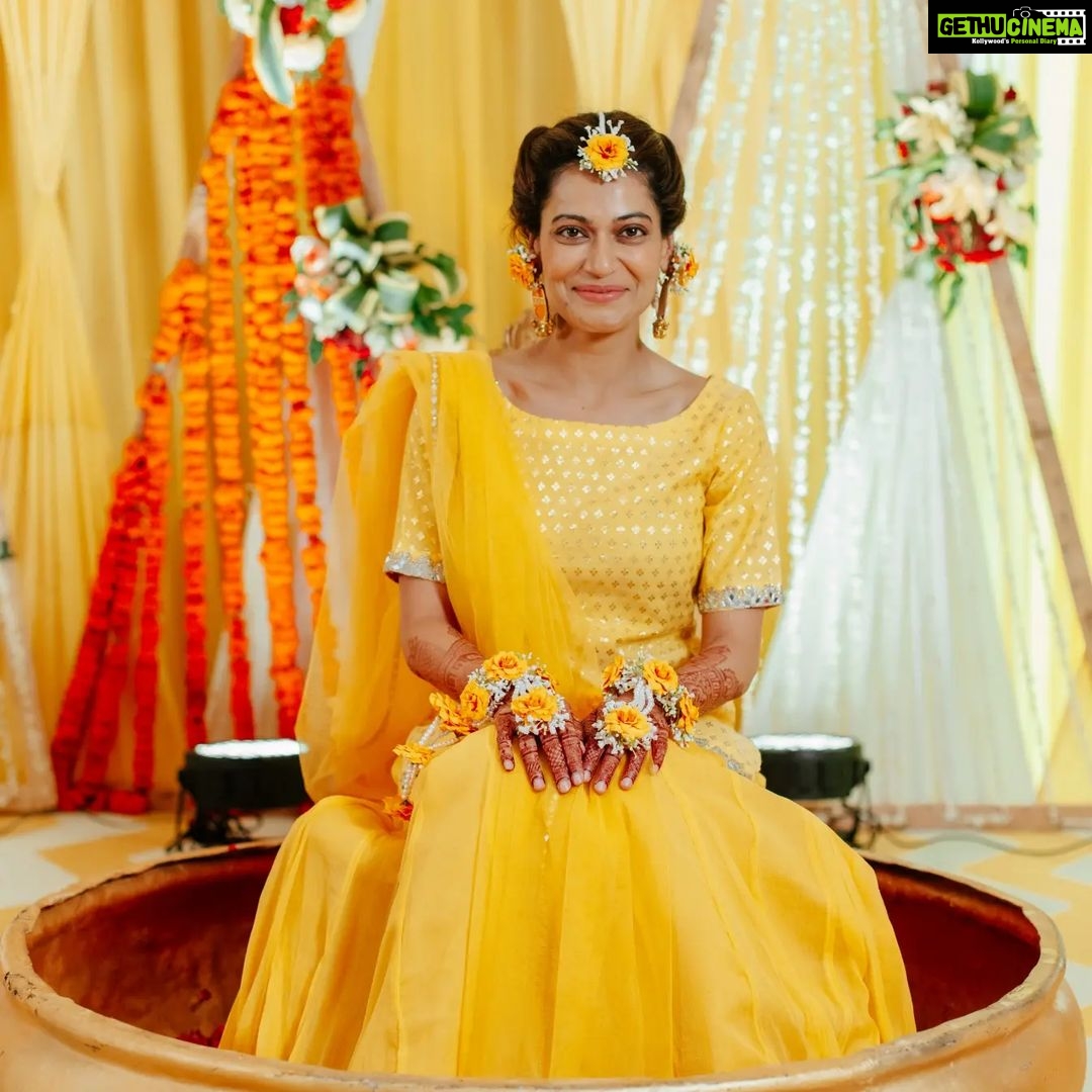 Payal Rohatgi Instagram - Bride: @payalrohatgi Groom: @sangramsingh_wrestler Haldi function outfit: @irum.in Photographer: @movieingmoments Mua: @makeupbychandanbhatia Arranged by: @shaadijitters Travel partner: @mvtsindia @holidaysbymaitri24 Floral Jewelry: @dulhanama Decor: @kps__events_ Venue: @jaypeehotels Wedding Ideation: @anupma543 @payalrohatgi is our custom made chiffon lehenga with haldi dyed chanderi kurta with mirror work border for the haldi function #PayalRohatgi #payalrohatgi #sangramsinghwrestler #payalkesangram #payalsangramwedding #weddings2022 #weddingseason #shadidiaries #handcrafted #haldioutfit #haldidye #congratulations #happycouple