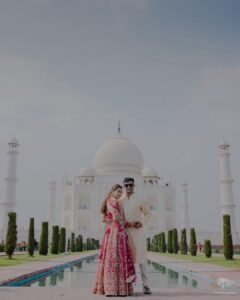 Payal Rohatgi Instagram - पाyal ke Sangराम 🙏❤️
.
.
.

📸 @movieingmoments 

Travel Partner : @holidaysbymaitri24 @mvtsindia 

Outfit : @asopalav 
@_risaoffical @house_of_risa_ 
@wfivecommunication 

Jewellery : @multanijewellersofficial 

Mua : @makeup_storiesshagunjuneja 

Wedding Ideation : @anupma543 

#PayalKeSangRam
#PaRam
#SangramSingh
#PayalRohatgi
#tajmahal