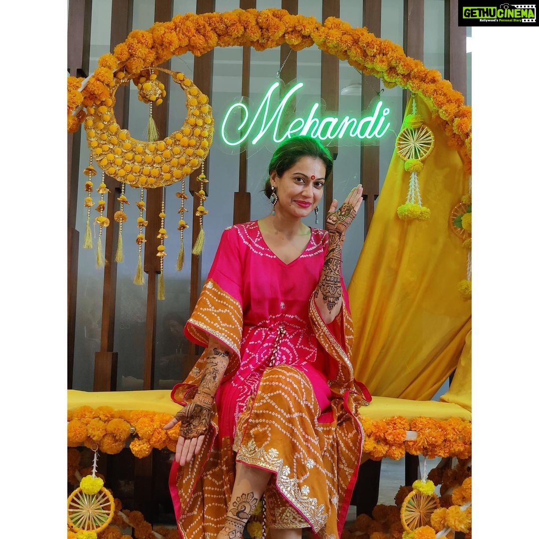 Payal Rohatgi Instagram - Thank you so much for gave me an opportunity and trusting us to decorate your aspecious Occasion.✨ We wish for your better future and happy married life.✨ @payalrohatgi @sangramsingh_wrestler #payalrohatgi #payalrohatgifans #films #actress #actresses #movies #bollywood #bollywooddecor #mahndi #mahndidesign #mahndiart #art #instagram #bollywoodsongs #lockupp #lockuppgame #lockuppseason1 #webserie #games #decor #flowers #opportunity #occasion #greatful #moment #function #ahmedabad #ahmedabadinstagram #tranding #festrolics Ahmedabad, India