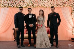 Payal Rohatgi Instagram - Thank you our youth idol, mentor, Olympic Medallist, true Champion, Member of Parliament, down to earth, amazing human being, elder Brother Shri. @ra_rathore ji for your & our Dashing Youngest  international Shooting Champion dear @manavrathore_ graceful presence & giving blessings to us on our big day. Respect & lots of love for whole family 🙏🤗
पाyal ke Sangराम ❤️
.
.
#rajyawardhansinghrathore #manavrathore
#youthicon #motivator #greatsoul
#sangramsingh #payalrohatgi #wedding #guest #family #reception