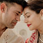 Payal Rohatgi Instagram – “If you really want to know the couple, just see how are they in their haldi ceremony.”
Presenting the other side of @sangramsingh_wrestler & @payalrohatgi , the side full of laughter & fun. Where we all had some amazing moments together.
#payalkesangram 
Photography: @movieingmoments 
MUA: @makeupbychandanbhatia 
Outfits: @house_of_risa_ 
Jewellery: @multanijewellersofficial Jaypee Palace Agra