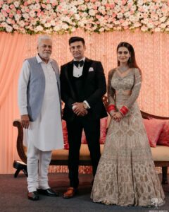 Payal Rohatgi Instagram - Thank you our honourable Centre Minister of Fisheries, Animal Husbandry and Dairying of India & very good human being Shri @parshottam.rupala sir for your graceful presence and giving your blessings to us on our big day. We love you alot🙏🤗
पाyal ke Sangराम ❤️
.
.
#parshottamrupala #centreminister #animals #youth #sangramsingh #payalrohatgi #guest #wedding #life