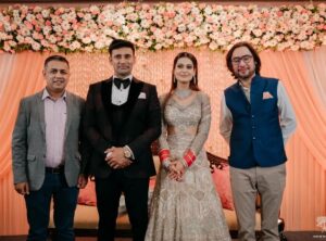 Payal Rohatgi Instagram - Thank you ji for your graceful presence and blessed us on our big day. Lots of love and respect 🙏🤗
पाyal ke Sangराम ❤️
.
.
#dipendrapathak #sagarpreethooda
#amalsingh #parvindersingh #ios #arunpandey #neeravtomar #rahultehran #rahitisports #kuljeetsinghchahal #praveshdhull #aacharyavinodkumar #specialcommisenior #delhipolice #lawandorder #delhi #india #gajenderphogat #wedding #guest
#sangramsingh #payalrohatgi #payalkesangram