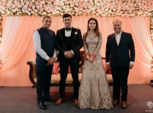 Payal Rohatgi Instagram - Thank you ji for your graceful presence and blessed us on our big day. Lots of love and respect 🙏🤗
पाyal ke Sangराम ❤️
.
.
#dipendrapathak #sagarpreethooda
#amalsingh #parvindersingh #ios #arunpandey #neeravtomar #rahultehran #rahitisports #kuljeetsinghchahal #praveshdhull #aacharyavinodkumar #specialcommisenior #delhipolice #lawandorder #delhi #india #gajenderphogat #wedding #guest
#sangramsingh #payalrohatgi #payalkesangram