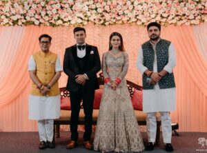 Payal Rohatgi Instagram - Thank you ji for your graceful presence and blessed us on our big day. Lots of love and respect 🙏🤗
पाyal ke Sangराम ❤️
.
.
#dipendrapathak #sagarpreethooda
#amalsingh #parvindersingh #ios #arunpandey #neeravtomar #rahultehran #rahitisports #kuljeetsinghchahal #praveshdhull #aacharyavinodkumar #specialcommisenior #delhipolice #lawandorder #delhi #india #gajenderphogat #wedding #guest
#sangramsingh #payalrohatgi #payalkesangram